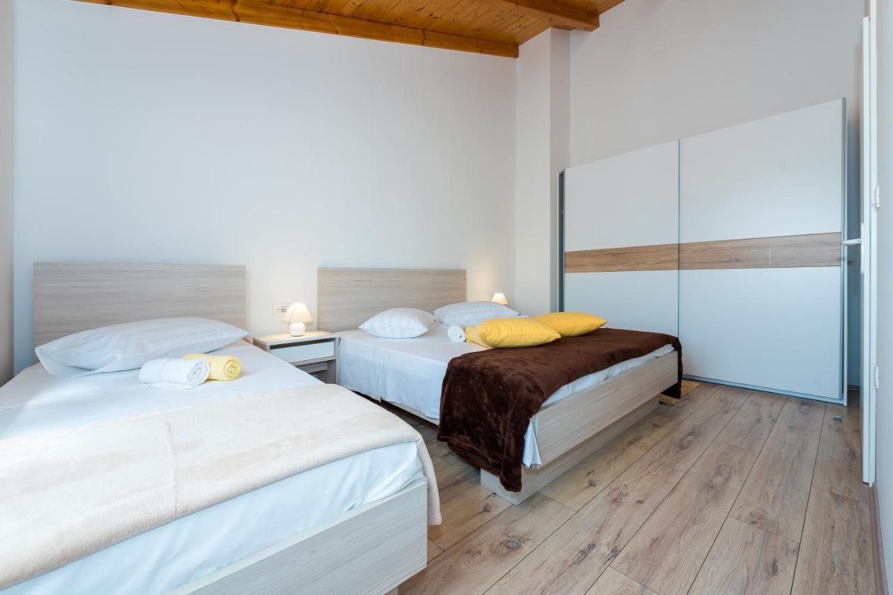 Guesthouse Miranda Np Krka Lozovac Esterno foto