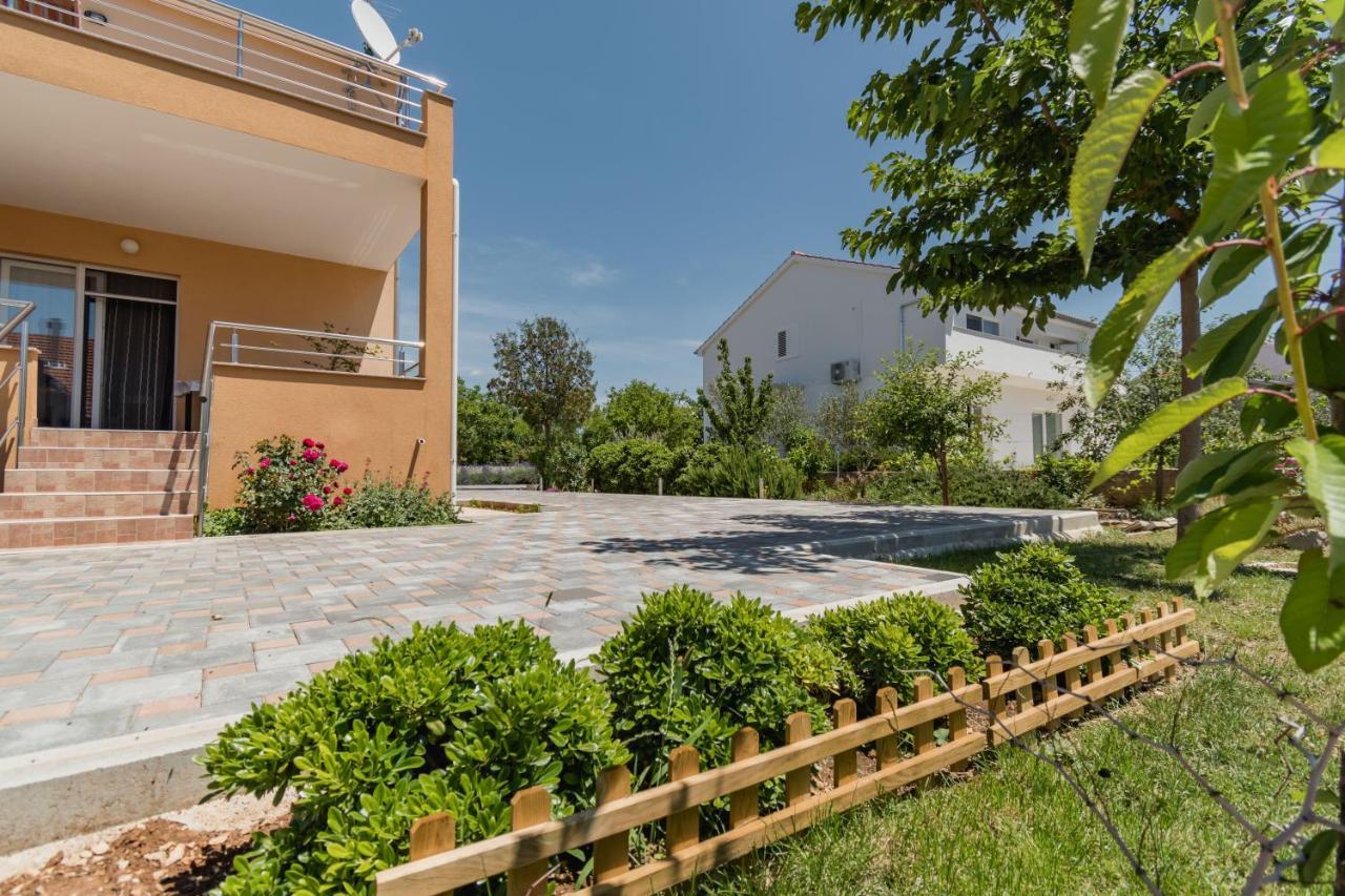 Guesthouse Miranda Np Krka Lozovac Esterno foto